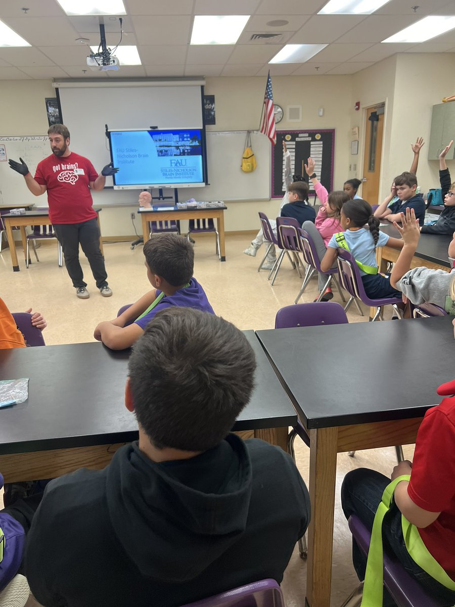 Jen_Teaches24's tweet photo. What an amazing day! Students were able to work with and dissect a sheep brain to learn about the parts/functions of this vital organ. Thank you @SNSTA_FAU for an incredible experience! @ElbridgeGaleES #STEM https://t.co/DqqbIRAI9n