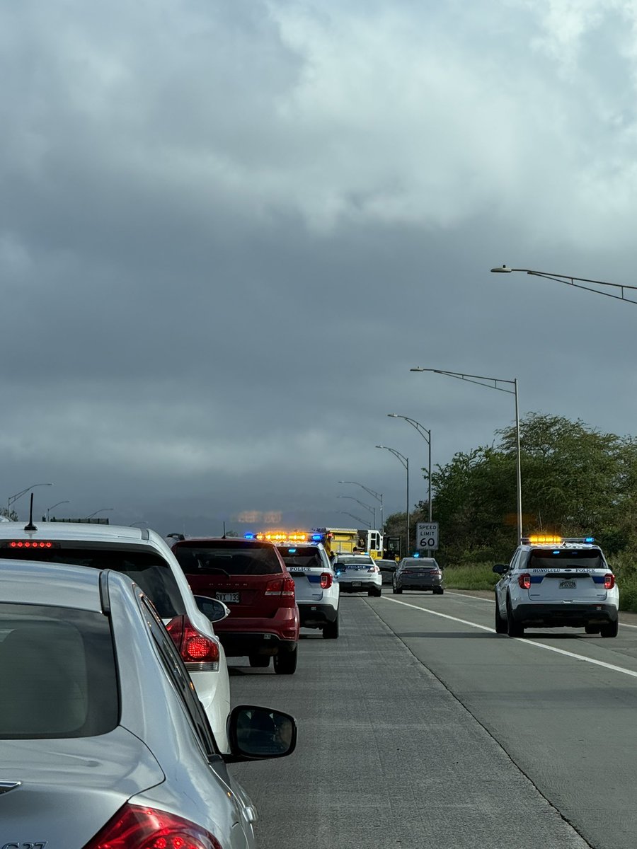East bound right after kualakai pkwy on ramp  #hitraffic