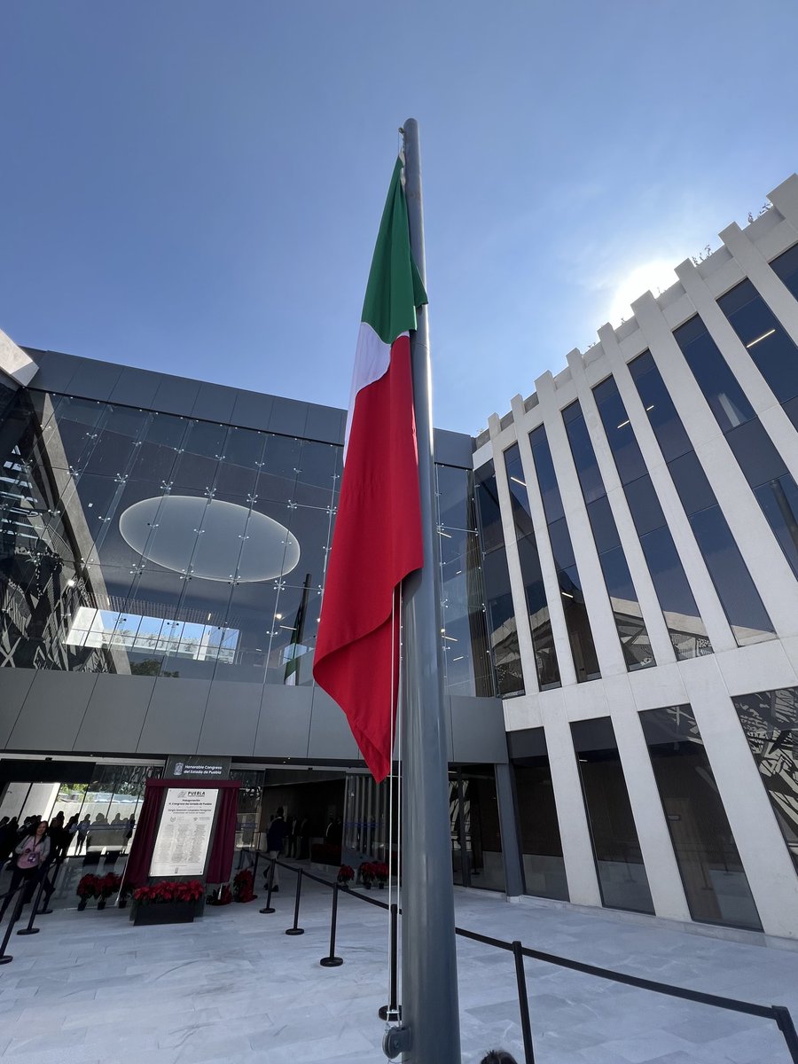 IvanMercadoNews's tweet photo. “Primero patria que partido”

En la nueva sede del ⁦@CongresoPue⁩ https://t.co/39ac9rYdoP