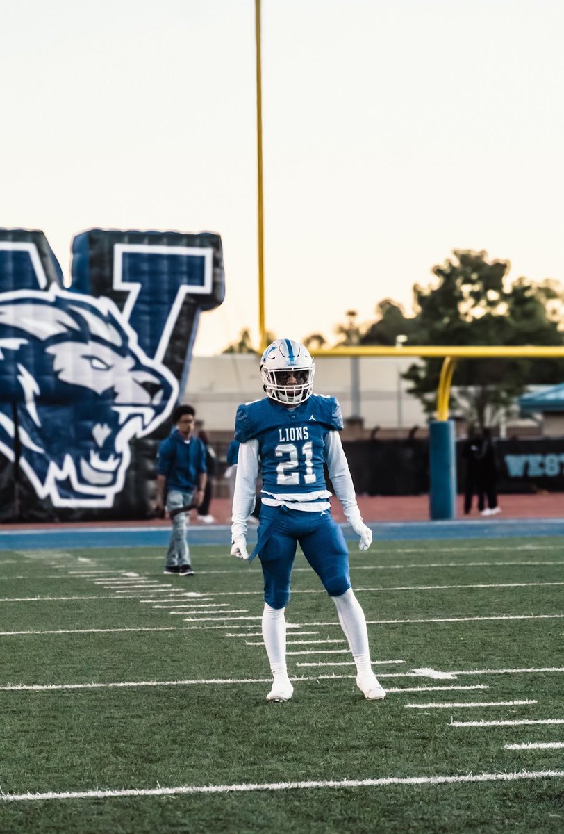 Leo Dorsey Jr (@leodorseyjr1) on Twitter photo Sophomore Season🎥
Stats: 48TKL, 4TFL ,2PBU, 1INT
hudl.com/v/2QrHKQ
<a href="/RecruitWestlake/">WestlakeRecruits</a> <a href="/WestlakeFB1/">Westlake Football</a>
<a href="/RecruitGeorgia/">Recruit Georgia</a> @On3Recruits <a href="/CoachMo25/">Morris Mitchell, Ed.S</a> <a href="/247recruiting/">247Sports Recruiting</a> <a href="/borntocompete/">Born to Compete™</a> <a href="/deucerecruiting/">Deuce Recruiting✌️</a> Sophomore Season🎥
Stats: 48TKL, 4TFL ,2PBU, 1INT
hudl.com/v/2QrHKQ
<a href="/RecruitWestlake/">WestlakeRecruits</a> <a href="/WestlakeFB1/">Westlake Football</a>
<a href="/RecruitGeorgia/">Recruit Georgia</a> @On3Recruits <a href="/CoachMo25/">Morris Mitchell, Ed.S</a> <a href="/247recruiting/">247Sports Recruiting</a> <a href="/borntocompete/">Born to Compete™</a> <a href="/deucerecruiting/">Deuce Recruiting✌️</a>