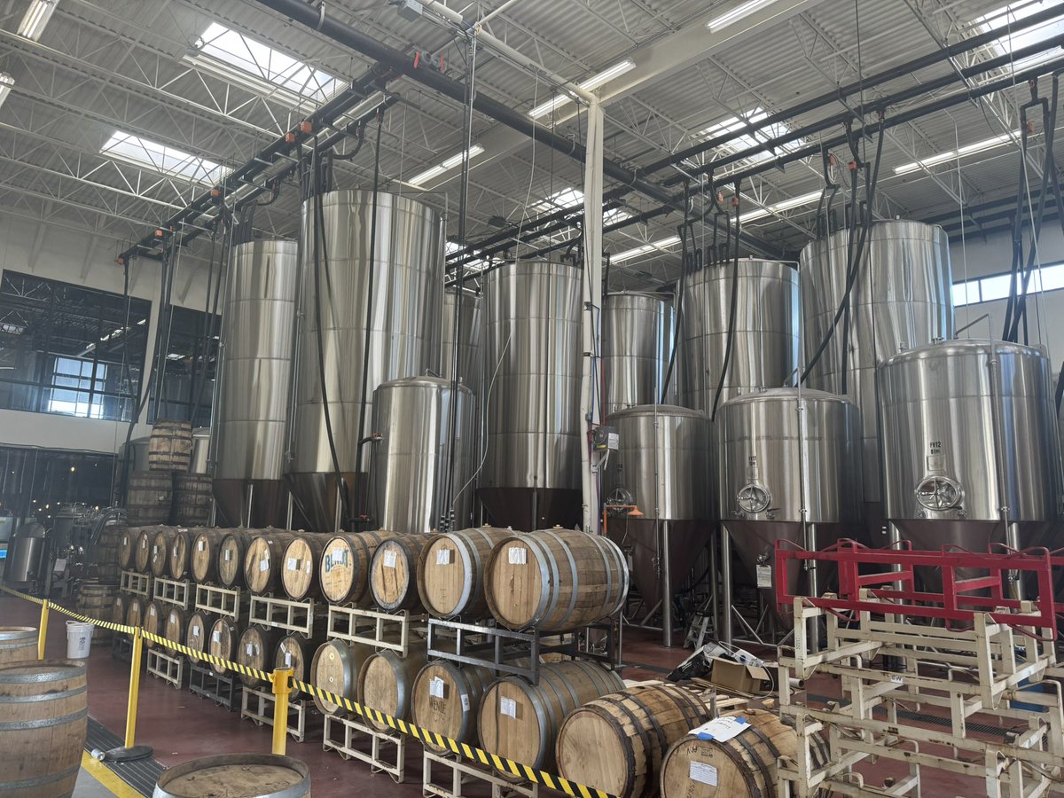 DFWBeer's tweet photo. I spent Saturday visiting 4 DFW breweries trying to get out there and make sure these places stay in business. Visited @intrinsicbrew , @LakewoodBrewing , @OakHighlands and lastly @VectorBrewing and got some beers to go. #DFWBeer https://t.co/SMMRLcPOIV