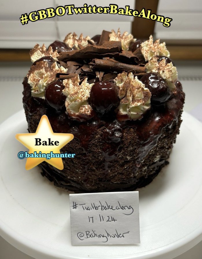 thebakingnanna1's tweet image. Congratulations to our ⭐️baker @bakinghunter  🥳 we hope you  enjoy your lovely prize 😋and thank you to @Gloverk15 for donating them 🥰and thank you to everyone who baked along 😊