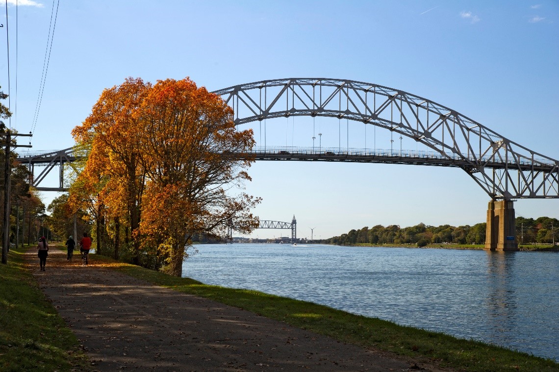 MassDOT's tweet image. An in-person open house for the #CapeCod Bridges program will take place today 11/18 in #Bourne from 12-3 PM and 5-8 PM. All are encouraged to attend. 
ℹ️ mass.gov/event/cape-cod…