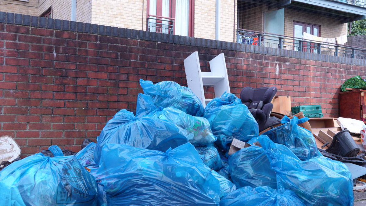 JacobsAcademy_'s tweet photo. "It takes a community to make a difference – and a team of dedicated hands to transform our surroundings! 💪 With the incredible support of Brent Council, we joined forces to clear out litter and make a remarkable difference in just a short time. https://t.co/pjgnEaLeFc