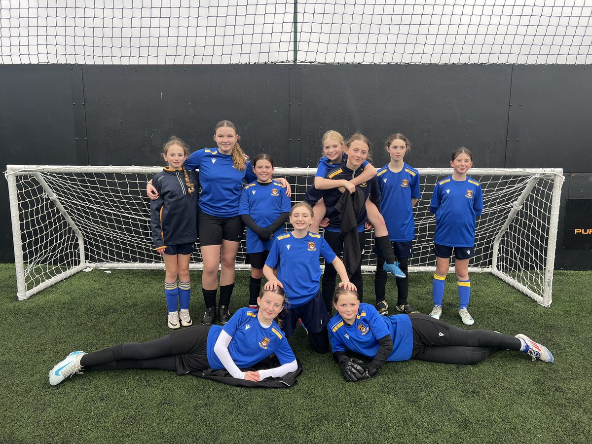 Da iawn merched. DYF representation today at Pure Football Today. Narrowly missing out on a semi-finals spot to goal difference. All girls held their own in a very competitive field. 🎉⚽️
