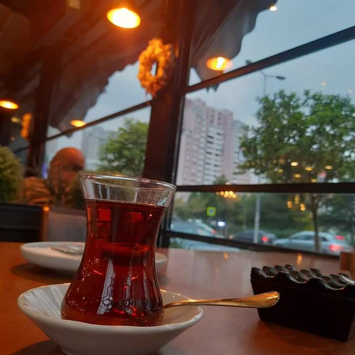 1BurhanDogru's tweet photo. İnsan insana dua eder,
Şiir okur, çay içer,
Hatıralara gülümser
Kalp kırmak da neyin nesi.... https://t.co/IKdSi7BXYp