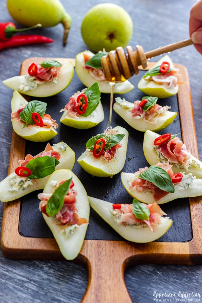 Appetizers4all's tweet photo. 😍🍐😋 https://t.co/vnr2pCdaTV
Pear prosciutto appetizers combine pears, prosciutto and blue cheese for a simple yet flavorful bite. Perfect for gatherings or an elegant starter. #appetizerideas #bitesizefood #appetizerrecipes https://t.co/4hf0zUST8y