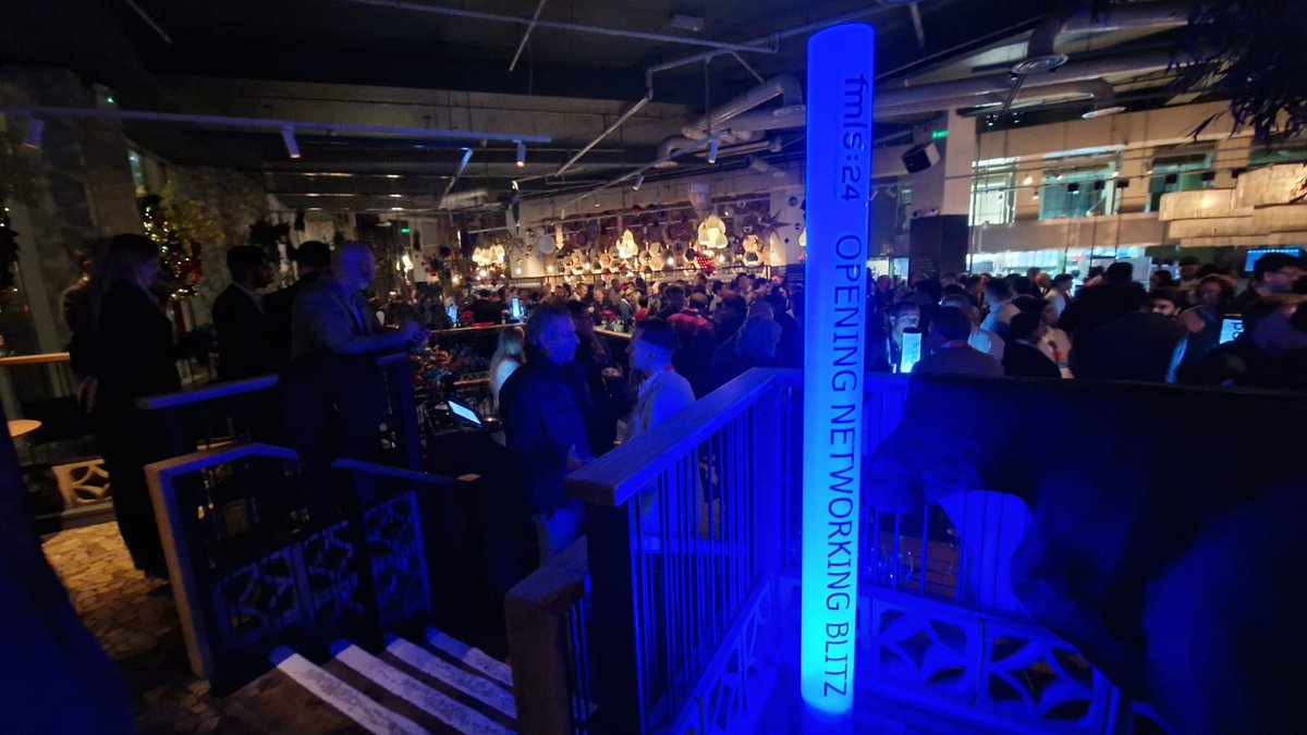 F_M_events's tweet image. The Networking Blitz is in full swing at the stunning Christmassy The Folly. 🤝 Cheers to new opportunities and meaningful connections! 🍸 
#fmls #fmls24 #fmevents