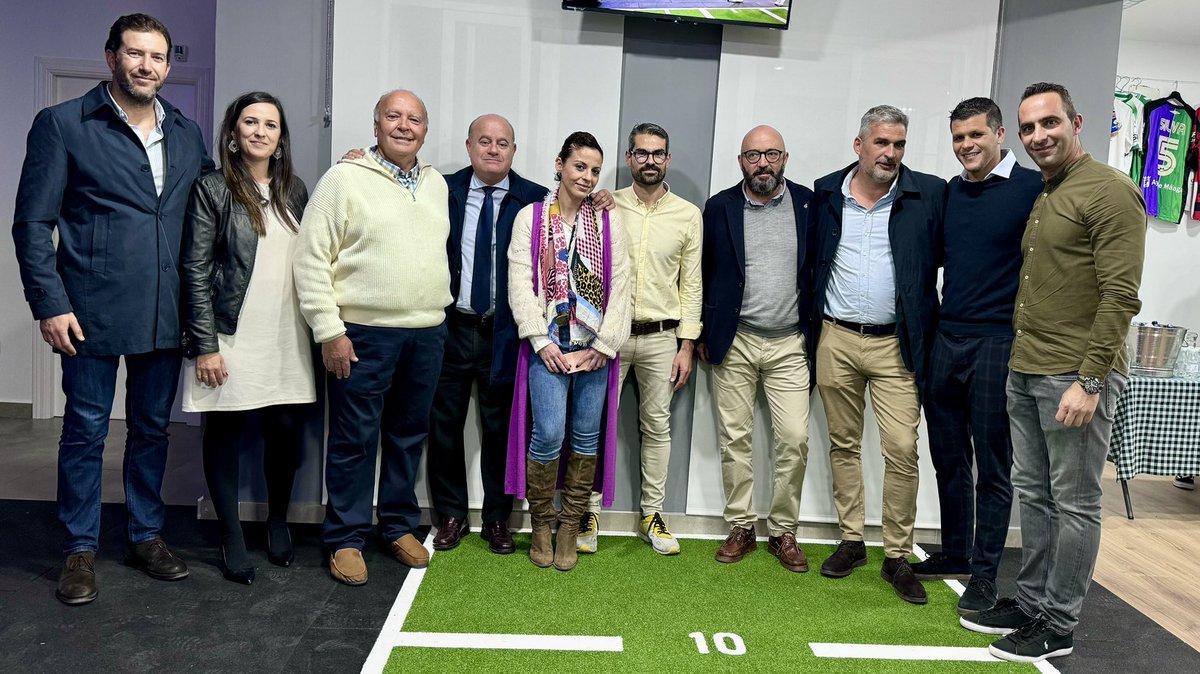 💆🏼‍♀️Saalud Fisioterapia &amp; Rehabilitación abre sus puertas en Antequera

Centro especialista en fisioterapia, entrenamiento y rehabilitación

El alcalde <a href="/manolo_baron/">Manolo Barón 🇪🇸</a> y los concejales <a href="/aNaCeBRiaN/">Ana Cebrián</a>, <a href="/GarciaAcedo_Ant/">Antonio García Acedo</a> y <a href="/medinagaleote_/">José Medina Galeote</a> asisten a la inauguración

#Antequera es #MásCiudad