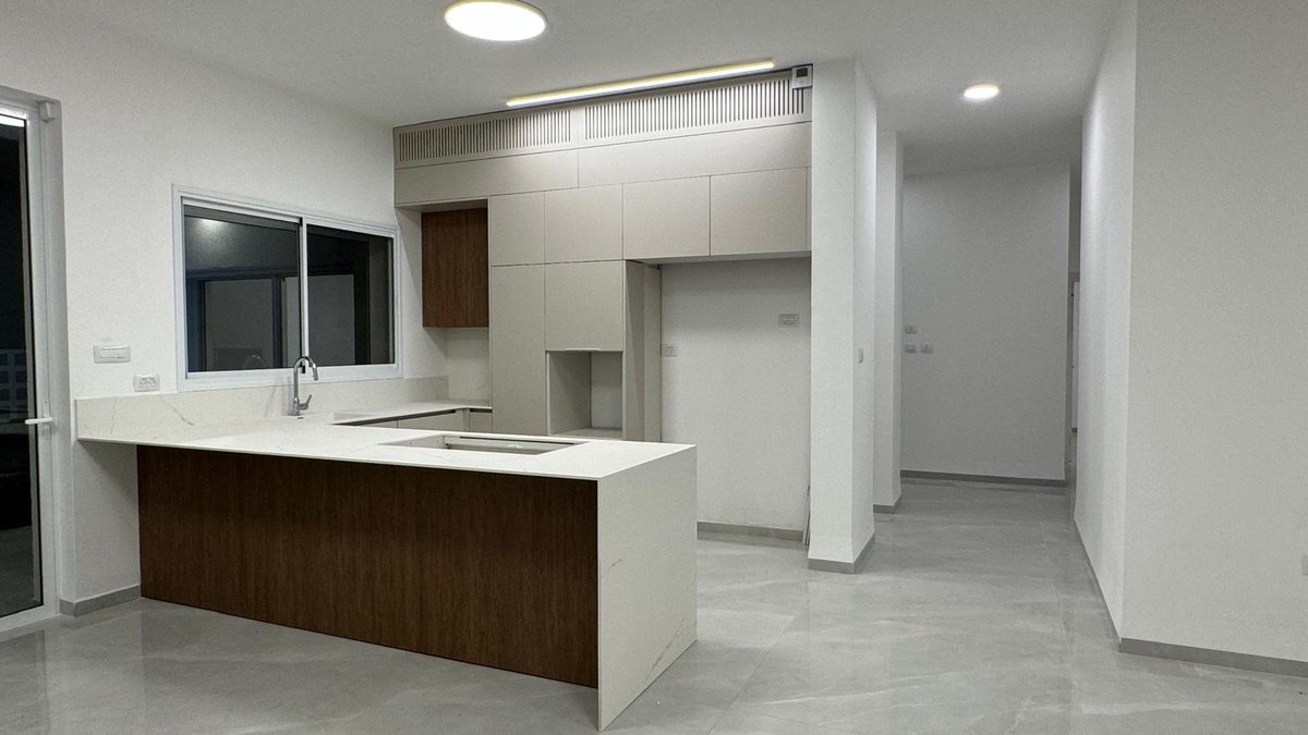 O_Realty's tweet photo. בישוב הפסטורלי פוריה עילית וילה מודרנית חדשה מהקבלן פלוס 2 יחידות דיור מניבות! עיצוב עכשווי, חללים מרווחים ומוארים, מטבח חדיש, וגינה פרטית עם בריכה מושלמת לבילוי משפחתי. יחידת הורים מפנקת עם חדר רחצה פרטי ונוף פתוח. 2 יחידות דיור נפרדות, מושכרות. 051-2220111 https://t.co/7zQi9JorNa