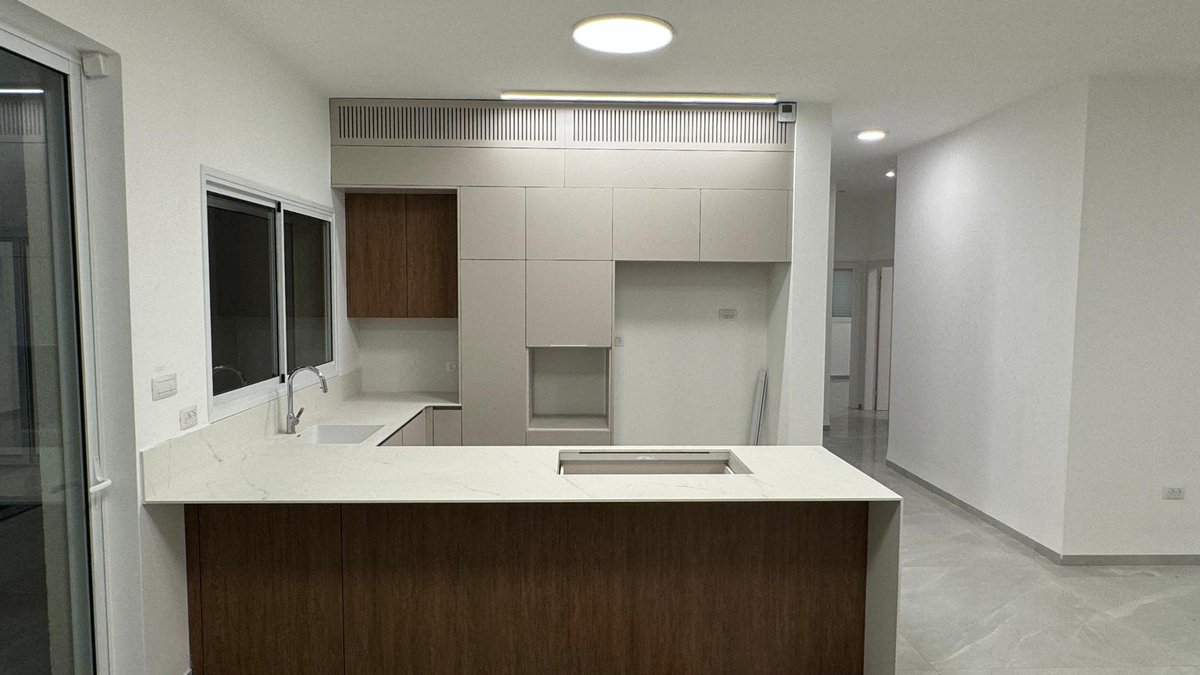 O_Realty's tweet photo. בישוב הפסטורלי פוריה עילית וילה מודרנית חדשה מהקבלן פלוס 2 יחידות דיור מניבות! עיצוב עכשווי, חללים מרווחים ומוארים, מטבח חדיש, וגינה פרטית עם בריכה מושלמת לבילוי משפחתי. יחידת הורים מפנקת עם חדר רחצה פרטי ונוף פתוח. 2 יחידות דיור נפרדות, מושכרות. 051-2220111 https://t.co/7zQi9JorNa
