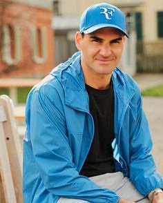 fedrista's tweet photo. Roger's haircut 
+
Blue combo 💙 with sweet smile  😊 
Who dares eye to eye contact  🫣😉😅
#RForever https://t.co/gDd6XhnOzc