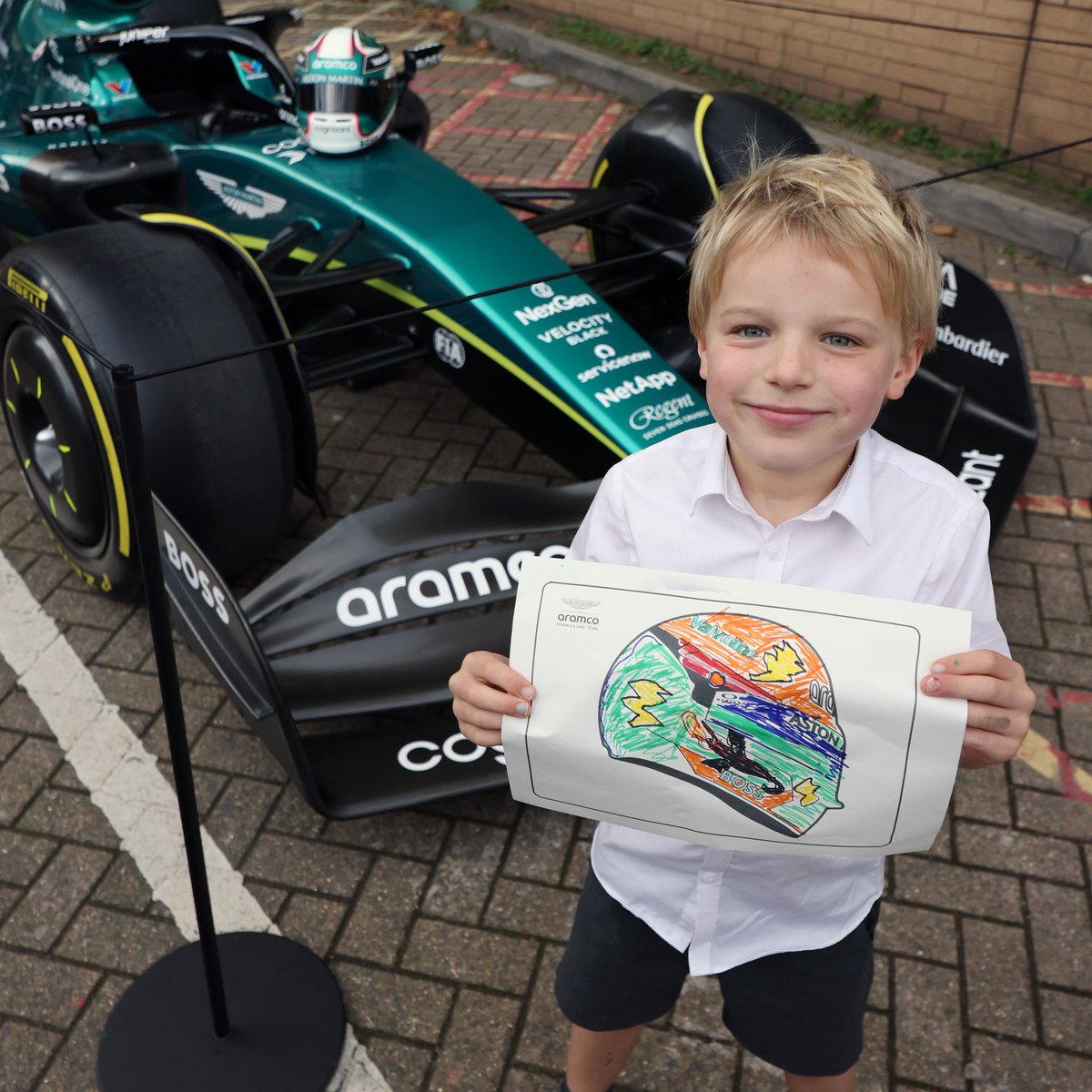 The Grand Appeal (@thegrandappeal) on Twitter photo Christmas came early for patients at Bristol Children’s Hospital, who were surprised with a visit from a Formula 1 car on Thursday! 🏎️
Thanks to the <a href="/AstonMartinF1/">Aston Martin Aramco F1 Team</a> team, patients (and their parents) had the unmissable opportunity to see a professional racing car up close and Christmas came early for patients at Bristol Children’s Hospital, who were surprised with a visit from a Formula 1 car on Thursday! 🏎️
Thanks to the <a href="/AstonMartinF1/">Aston Martin Aramco F1 Team</a> team, patients (and their parents) had the unmissable opportunity to see a professional racing car up close and