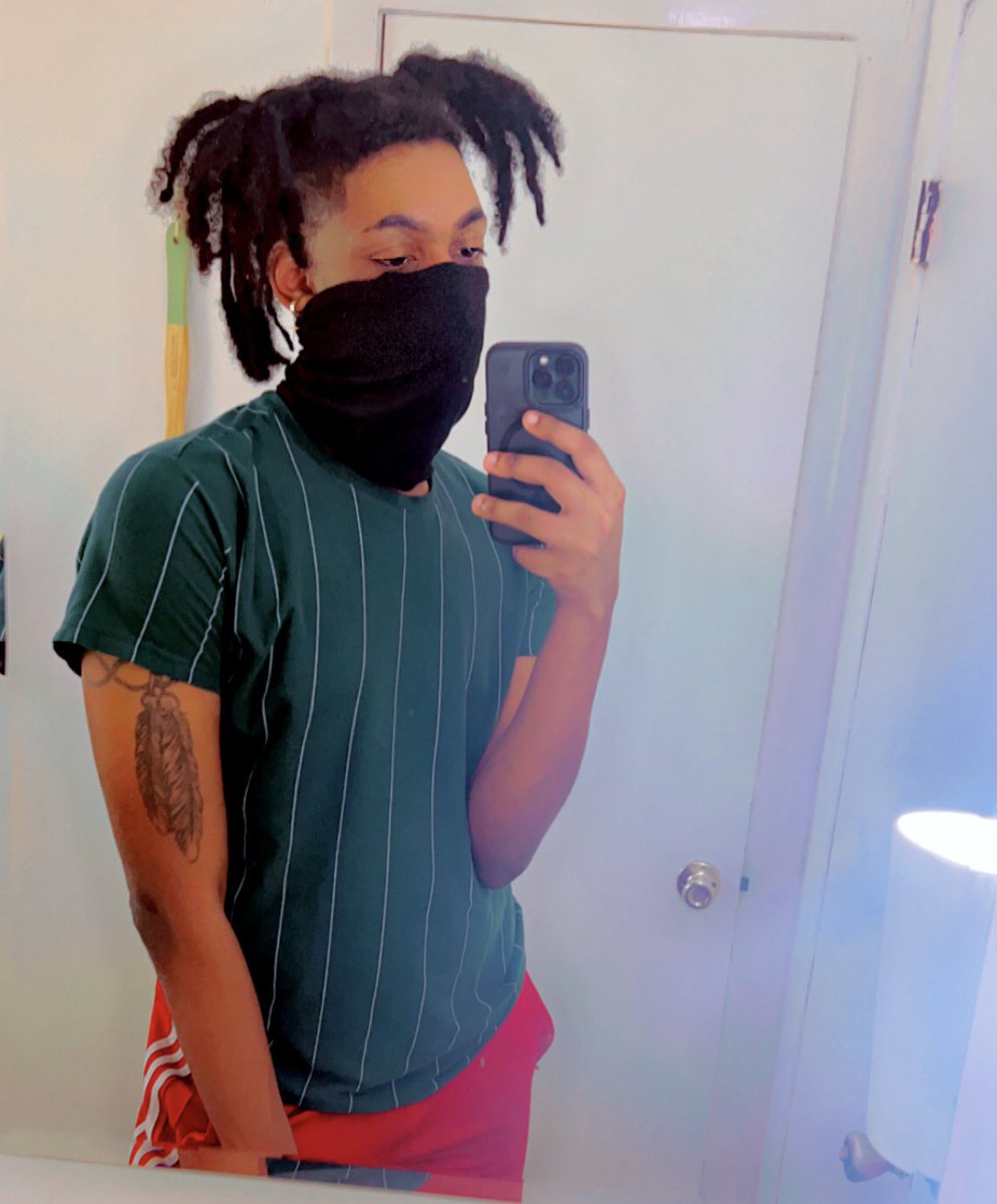 stunnatheegoat's tweet photo. grah🧃 https://t.co/3JLhfZcigt