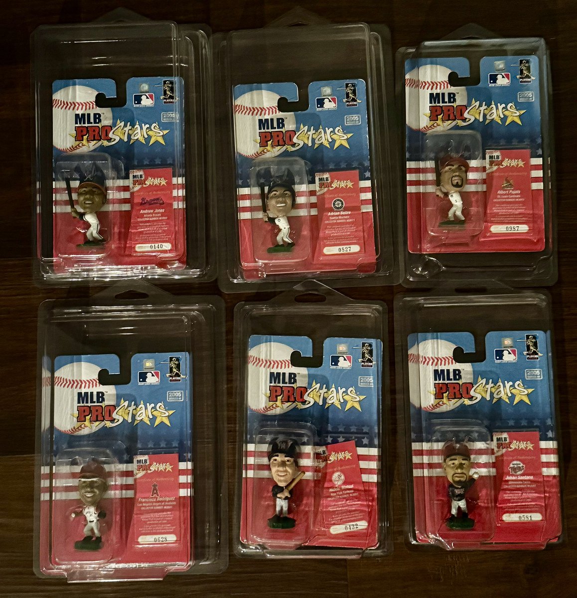 HeadlinerHenry's tweet photo. Finally completed the hard-to-find Series 1 collection of Corinthian MLB ProStars https://t.co/ub9Kdyk9rN