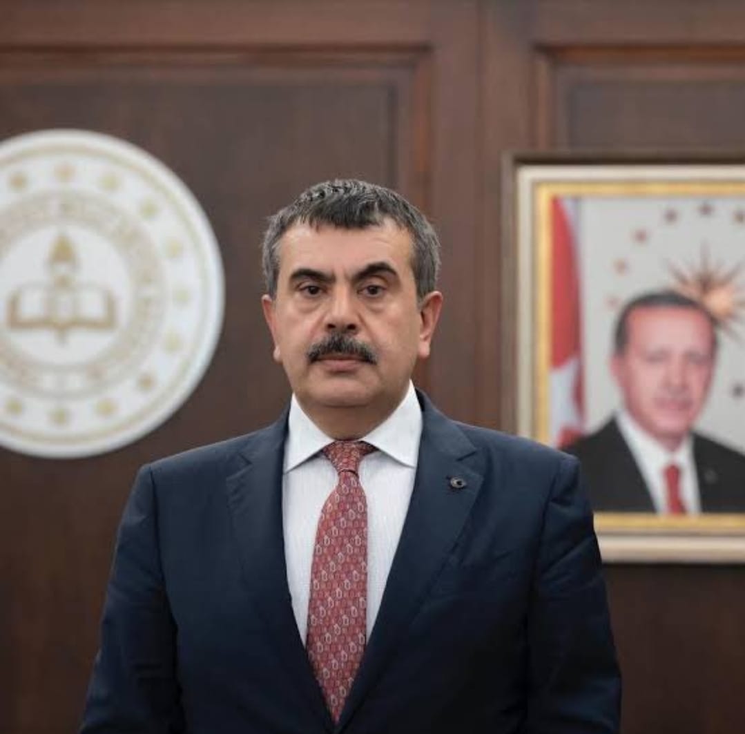 Türkiye Yüzyılı Maarif Modeli ile eğitimde devrim yapıyoruz! Yusuf Tekin Bakanımızın liderliğinde, geleceğimizin temellerini sağlam atıyoruz. 

#EğitimdeDevrim 
#YusufTekinYalnızDeğildir