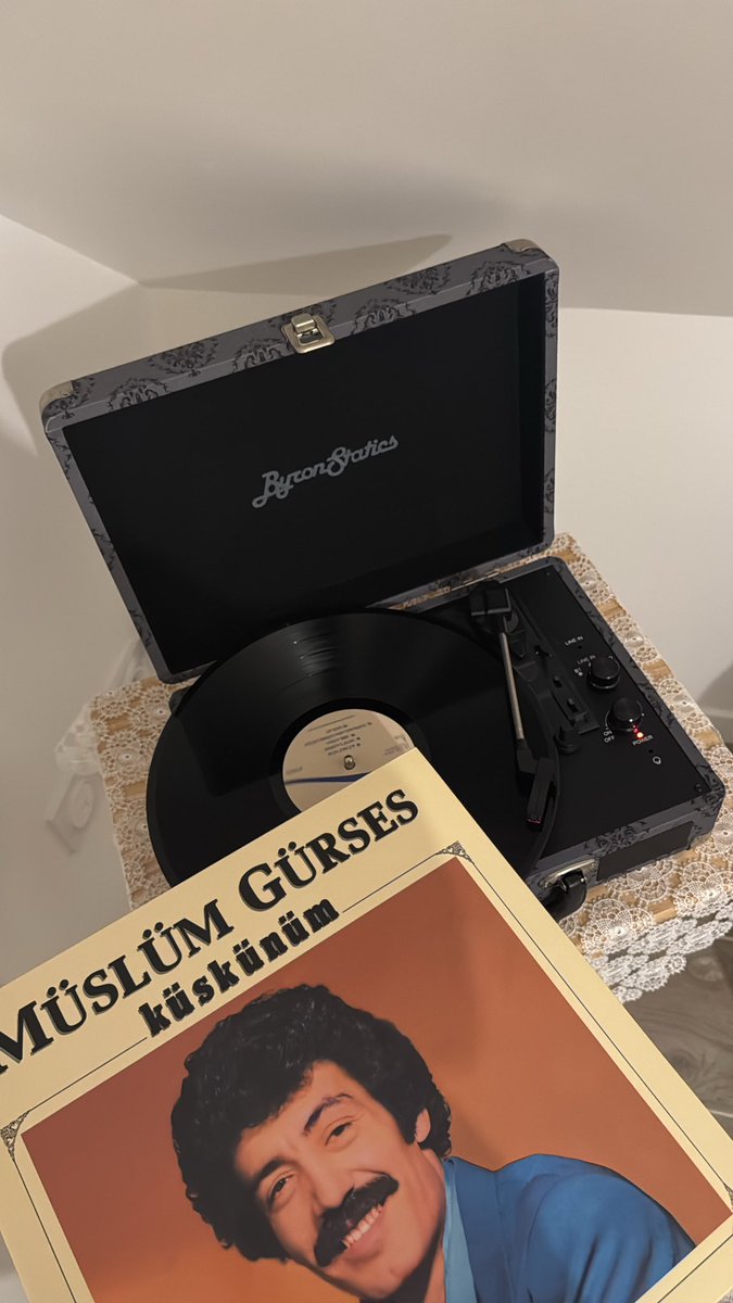 Lalsazz's tweet image. Müslüm baba❤️‍🩹