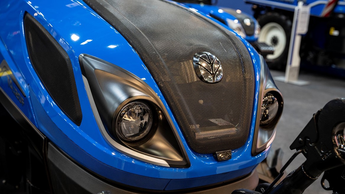 CNHIndustrial's tweet image. Our brand @newhollandag updates T4 Specialty tractors with new MY25 versions ow.ly/AuKe50U9rFm #CNH #CNHIndustrial #newholland #agriculture