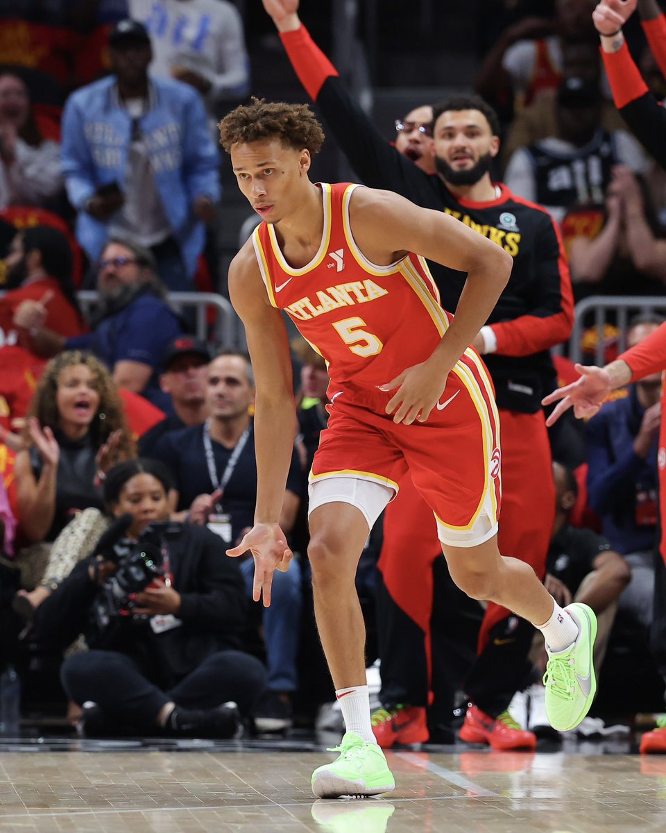 SLAMonline's tweet photo. The Great Barrier Thief over his last six games ⬇️

17.5 PTS | 5.2 STL | 5.2 REB | 3.5 AST https://t.co/j1cVeY4i7S
