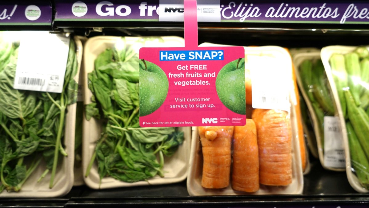 New Yorkers who participate in SNAP can get free fruits and vegetables at certain NYC supermarkets through Get the Good Stuff!

For every dollar spent using SNAP/EBT on eligible produce, you get a matching dollar to use for your next purchase: on.nyc.gov/44rSLW8