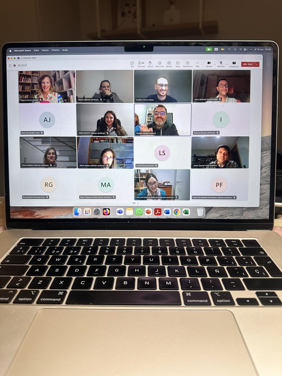 Primera sessió de la V Jornada MiBE superada! Amb moments de riure i tot!

Gràcies, equip! Sou molt grans!

<a href="/MiquelSabate/">Miquel Sabaté</a> <a href="/MasotAida/">Aida Masot🤪</a> <a href="/GuillemRoca4/">Guillem Roca</a> <a href="/marcballesco/">Marc Ballesté Escorihuela</a> <a href="/milos_desk/">milo 🏳️‍🌈</a> <a href="/basantaconb/">Basanta con b</a> <a href="/LlonchNayra/">Nayra Llonch-Molina</a> <a href="/NLlonch/">nayra llonch</a> 

<a href="/IceUdl/">ICE UdL</a> <a href="/FEPTS_UdL/">Facultat Educació,Psicologia,Treball S. de la UdL</a>