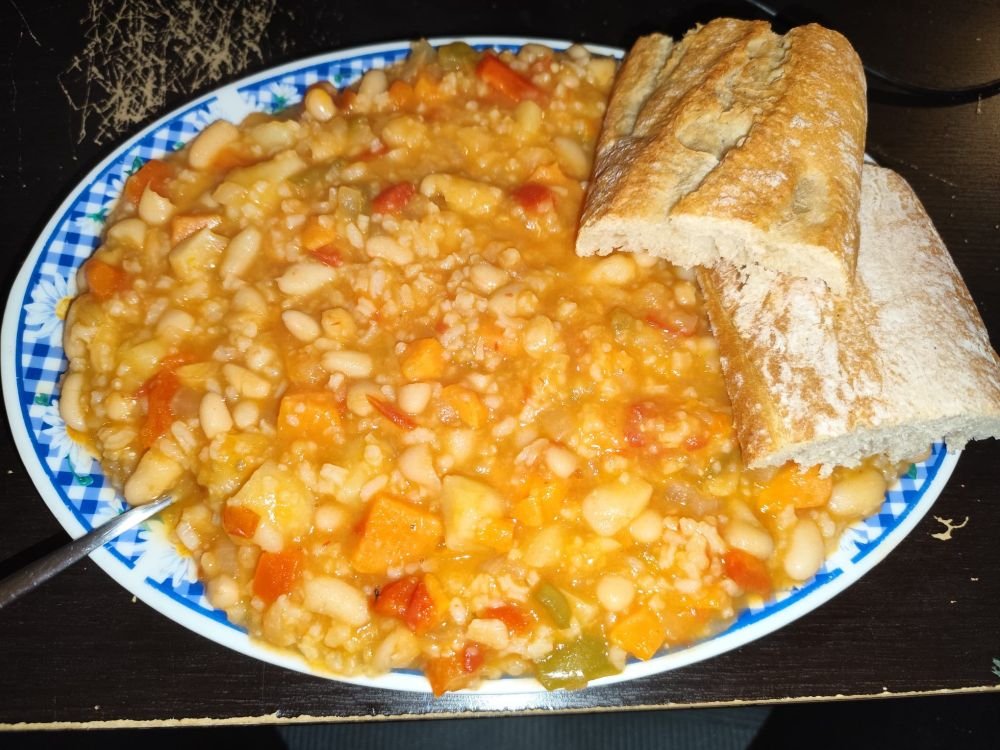 A la gente que dice que comer vegano es caro le falta campo. Literalmente. 🤭