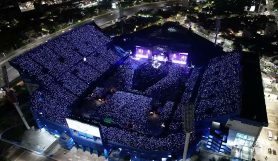 HannahMezza's tweet photo. River Plate: 84k personas
Vélez Sarsfield: 49k personas

HAY ESTADIOS HAY LUGAR HAY FANS HAY PLATA
DEJEN DE HACERSE LOS BOLUDOS Y TRAIGAN A STRAY KIDS 
TRAIGAN KPOP 
#SKZenArgentina
@Stray_Kids 
@moveconcertsarg
@dfallaccess https://t.co/LUJWTw65CM