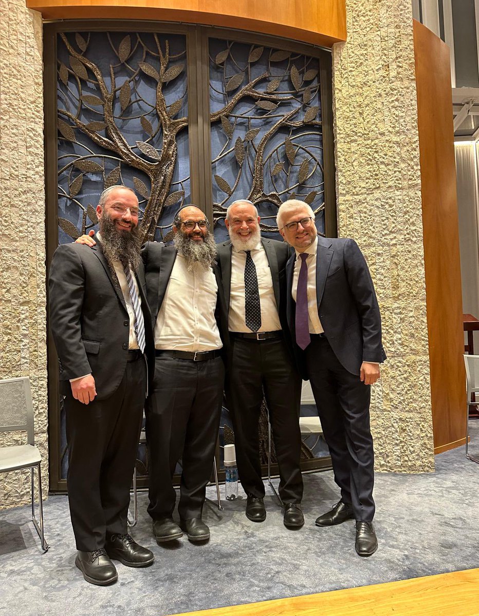 I didn’t get the beard memo and Rav Judah didn’t get the tie memo. 🤷🏻‍♂️❤️🤗