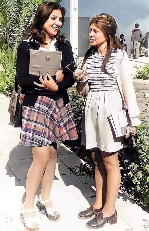 طالبتان من الجامعة المستنصرية
 عام  1979م
شنو اللي اختلف عن الآن ؟؟؟