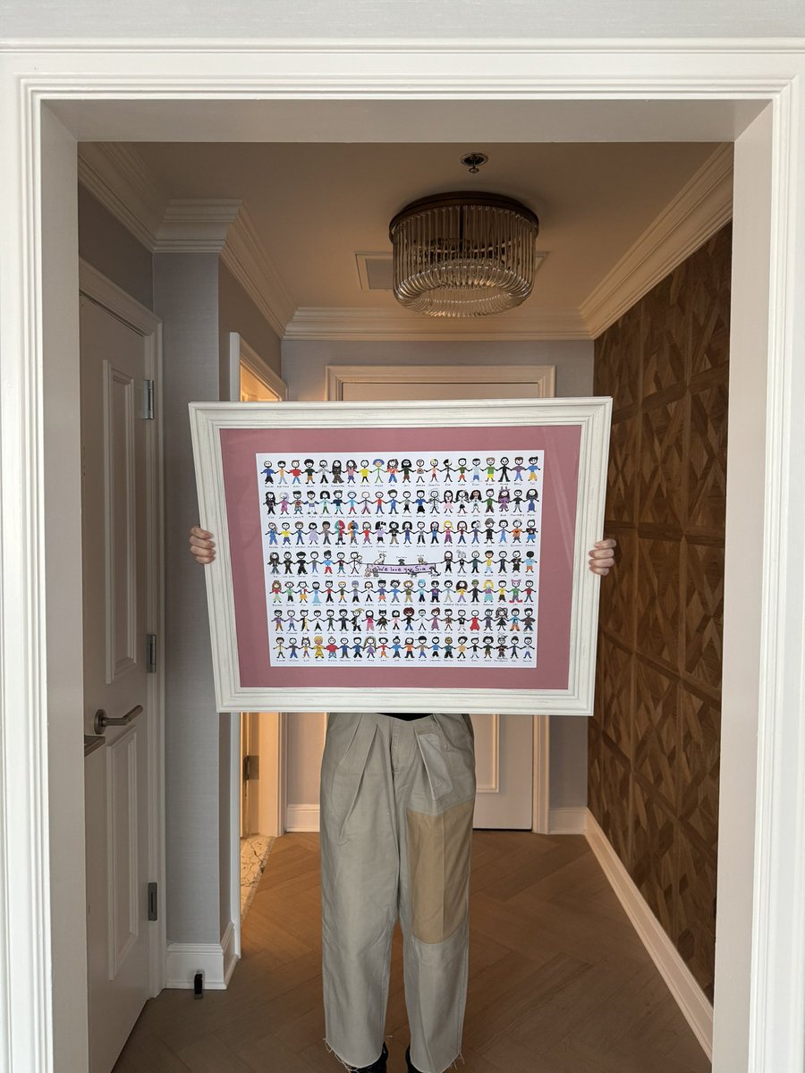 Sia's tweet photo. I am beyond grateful to my lovers for this meaningful gift, I totally cried when presented with it. I feel like the luckiest person in the world! 
THANK YOU! I LOVE YOU, KEEP GOING! https://t.co/42zTrWbQGr