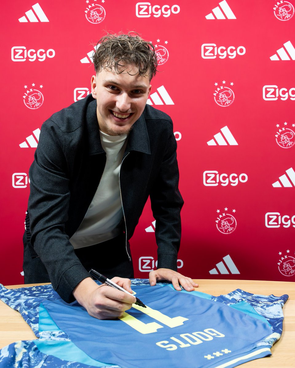 AFCAjax's tweet image. Assisting a signed shirt to you! 👕

Comment ‘MIKA’ and have a chance to win! ⭐️