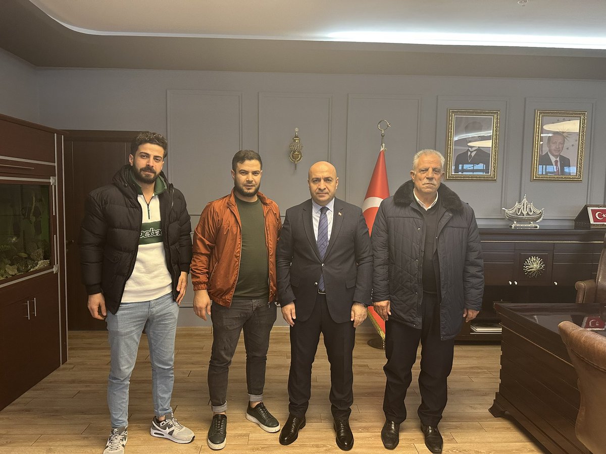 Kiymetli dostlar’a nazik ziyaretleri için teşekkür ediyorum… 
(Özcan, Özkan, Bayram,Ergin, Mahmut, Enes, Osman çiftçi, Şanlıurf Şehit aileleri dernek başkanı Mehmet Yavuz ve Aktaş ailesi ve beraberindekiler…)
