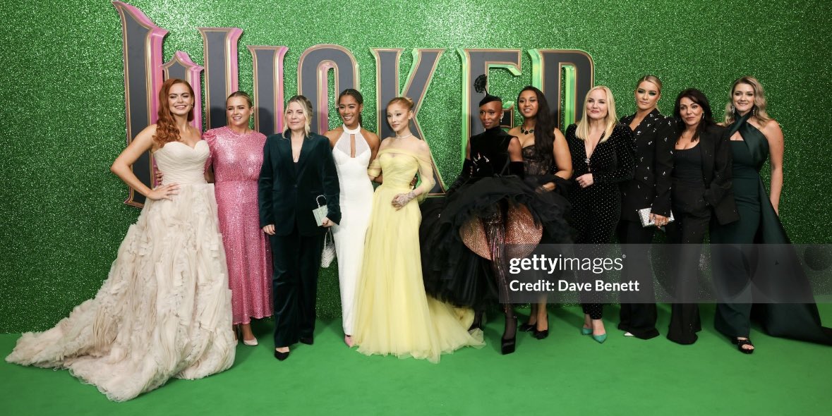 luciepedia's tweet photo. Our beautiful West End Glinda’s and Elphaba’s alongside Ariana and Cynthia at the Wicked premiere this evening 💚 #wickedpremierelondon #wickedpremiere https://t.co/BrO9J0hMSo