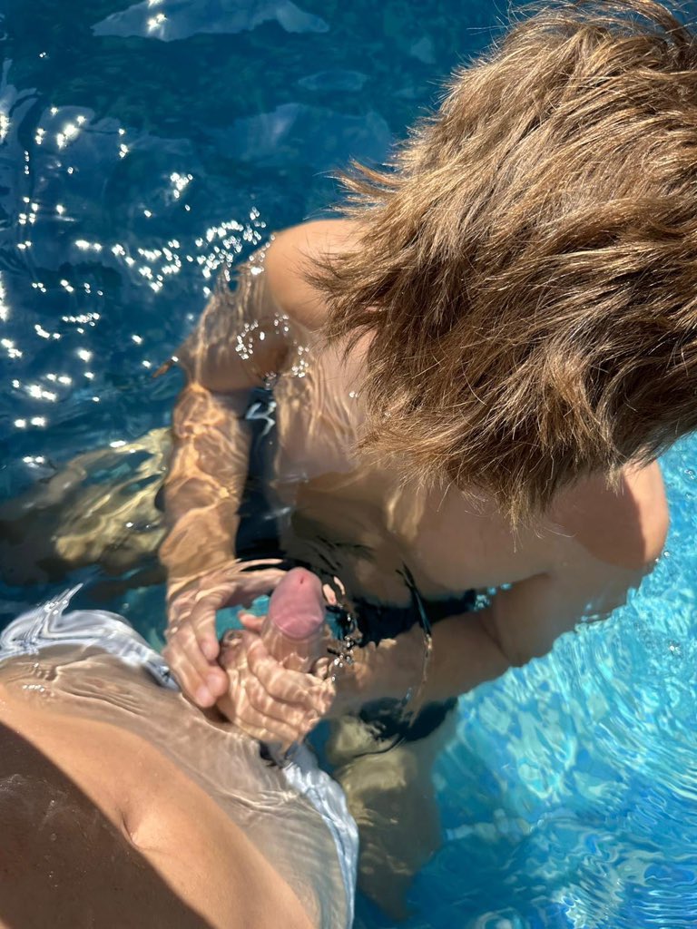 zachxtwink's tweet photo. We had so much fun in the pool 🥵💦🍆 https://t.co/rpWivEghBD