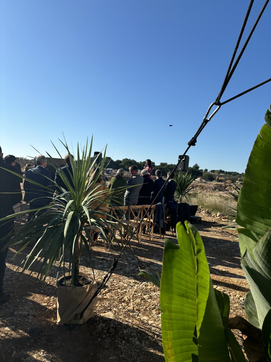 MurielAttal's tweet photo. 🎥📺🎬 Trois nouvelles alliances pour @Francetele :
•Création de la Filière audiovisuelle, une voix unie pour défendre notre industrie créative. #LaFA 
•Les programmes d’ARTE enrichissent @FranceTV 
•Lancement des V Studios à Vendargues, un tournant écologique et innovant pour l’audiovisuel en Occitanie.

@DelphineErnotte 📺