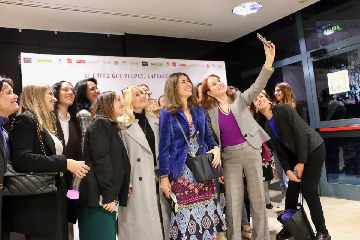 La III Jornada del #WomenXWomen ha sido una oportunidad enorme para escuchar discursos motivadores e inspiradores con los que coger confianza. 🌟

Nos vamos con valiosas enseñanzas de mentoras con trayectorias y experiencias increíbles sobre emprendimiento, liderazgo,