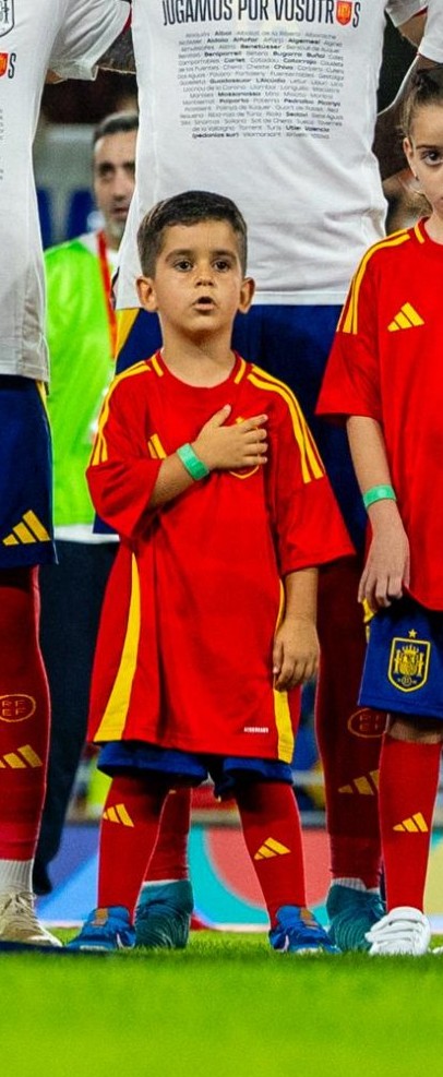 conlaseleccion's tweet photo. Una España bonita, sana y canallita. https://t.co/4dJozmzu4Q