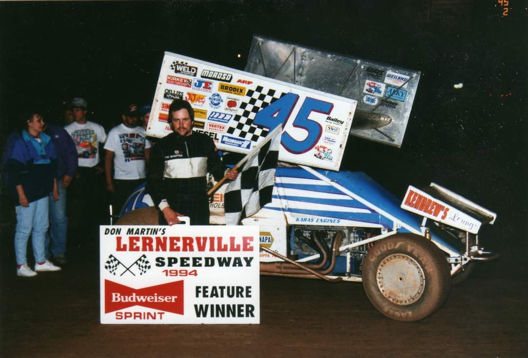 SprintCarNews's tweet photo. Tim Shaffer after a 1994 win @Lernerville Speedway in his family owned 45. https://t.co/dKTfkJn17V