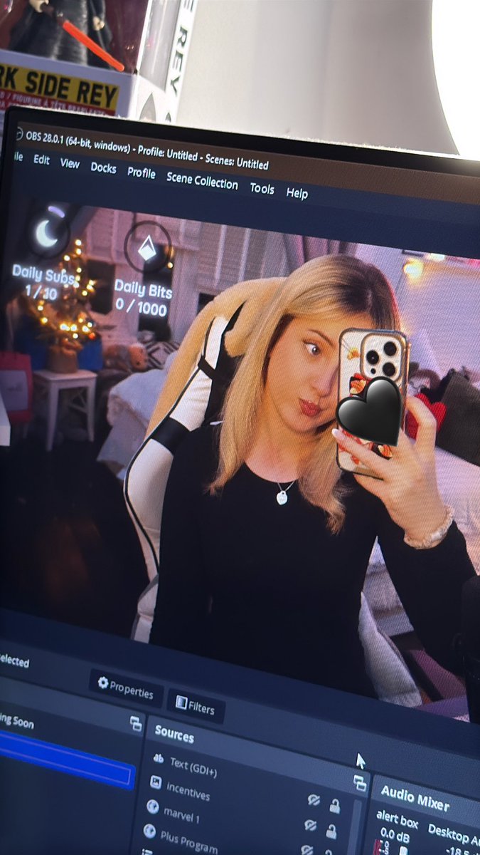 evie_bun's tweet photo. HEYYY SHES LIVEEEE https://t.co/HDS89IX0Xt 🫶🤍❄️ https://t.co/jgkIh6WWDL