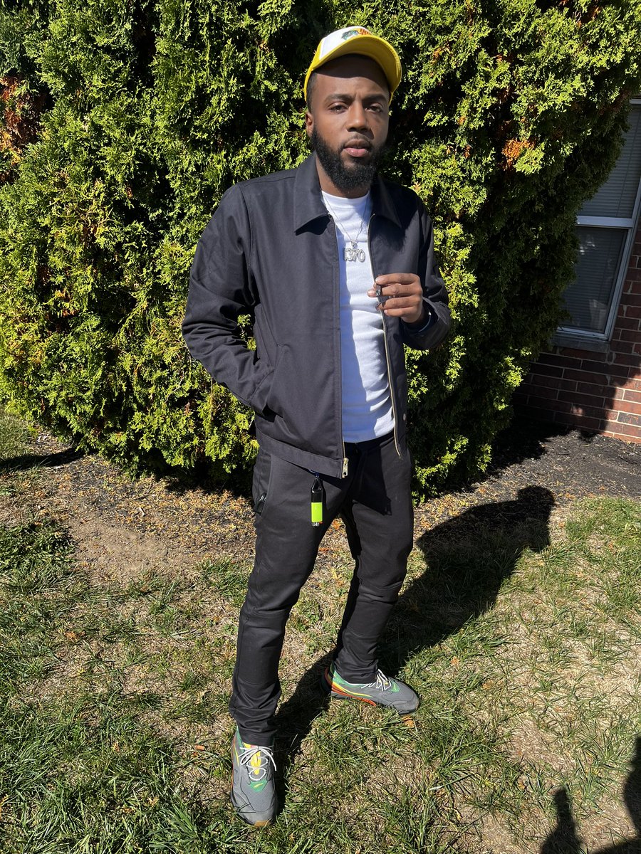 mr0down's tweet image. 🏡✅ #LLTWIN🕊️