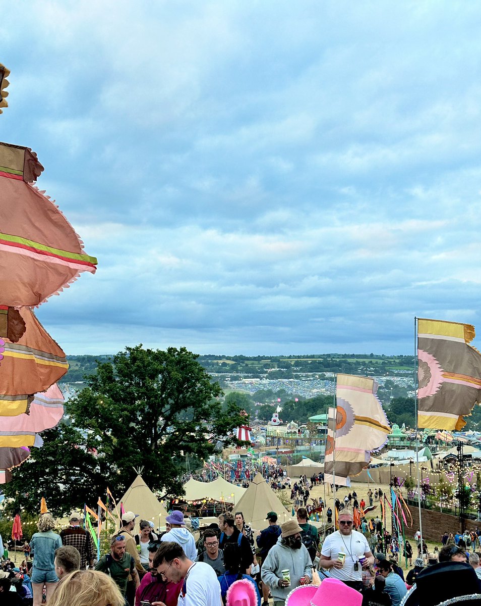 Jessiefirkin's tweet photo. Is it June yet? 🥹🎪🎶🙌🏻 #Glastonbury https://t.co/MAgwgcwduK