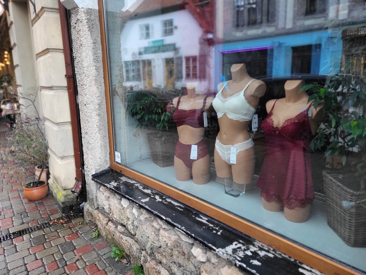 Laura Cimzha tweet media