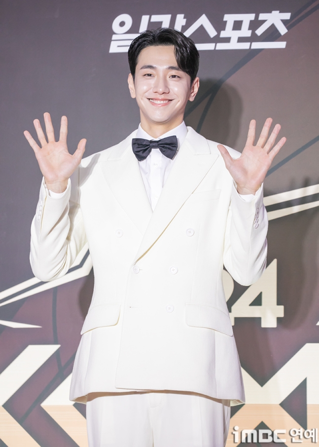 ddae78's tweet photo. [NEWS SITE] 241117 2024 KGMA DAY2 - Nam Yoonsu

https://t.co/gvDZjsEyrD

#NamYoonsu #남윤수 https://t.co/yUtHKlLPlt