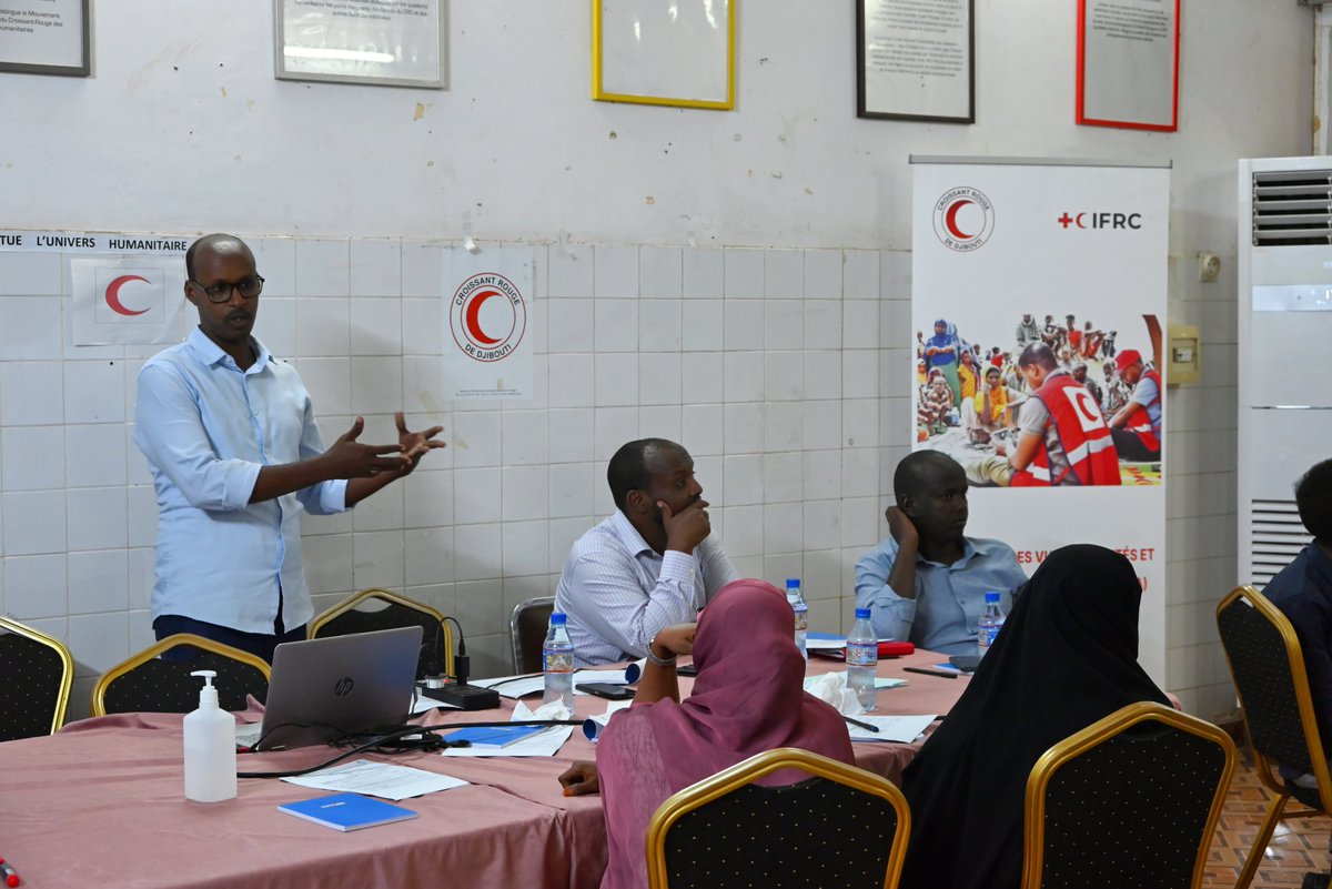 CRDjibouti's tweet photo. L'objectif de cette formation #EVCa est clair:
✅ Identifier les besoins et capacités des communautés
✅ Adapter les interventions humanitaires
✅ Renforcer leur résilience face aux défis futursUn immense merci aux participants pour leur engagement au service des communautés! 3/3 https://t.co/TuDNMZAFnu