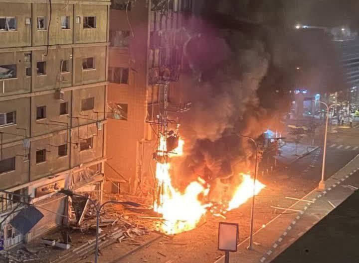 بعد الدمار في "رمات غان".. قناة الإعلام الحربي  للمقاومة الإسلامية في لبنان، تنشر: 
            "وَلَكِنَّ اللَّهَ رَمَى..."
#تل_أبيب 
#حزب_الله_الجبّار