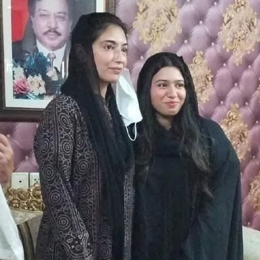 HariS_Ali (@harix_alii) on Twitter photo Happy Birthday <a href="/Arooba_Rabbani/">Arooba Rashid Rabbani</a>
🎉🎂🎊🎈💐
اللہ پاک آپ کو سدا ہنستا مسکراتا رکھے اور ڈھیروں خوشیاں اور کامیابیاں دیکھنا نصیب فرمائے آمین 🤲 Happy Birthday <a href="/Arooba_Rabbani/">Arooba Rashid Rabbani</a>
🎉🎂🎊🎈💐
اللہ پاک آپ کو سدا ہنستا مسکراتا رکھے اور ڈھیروں خوشیاں اور کامیابیاں دیکھنا نصیب فرمائے آمین 🤲