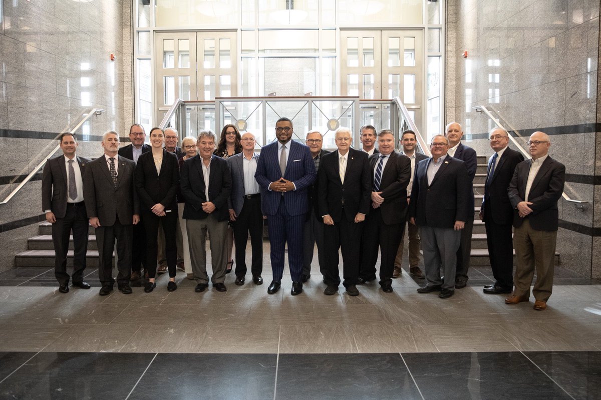 LGAustinDavis's tweet photo. Today I convened the Pennsylvania Military Community Enhancement Commission to discuss the Commonwealth’s defense strategy.

We’re working to ensure the continued competitiveness of Pennsylvania’s defense workforce. https://t.co/s9AFIkq0ky