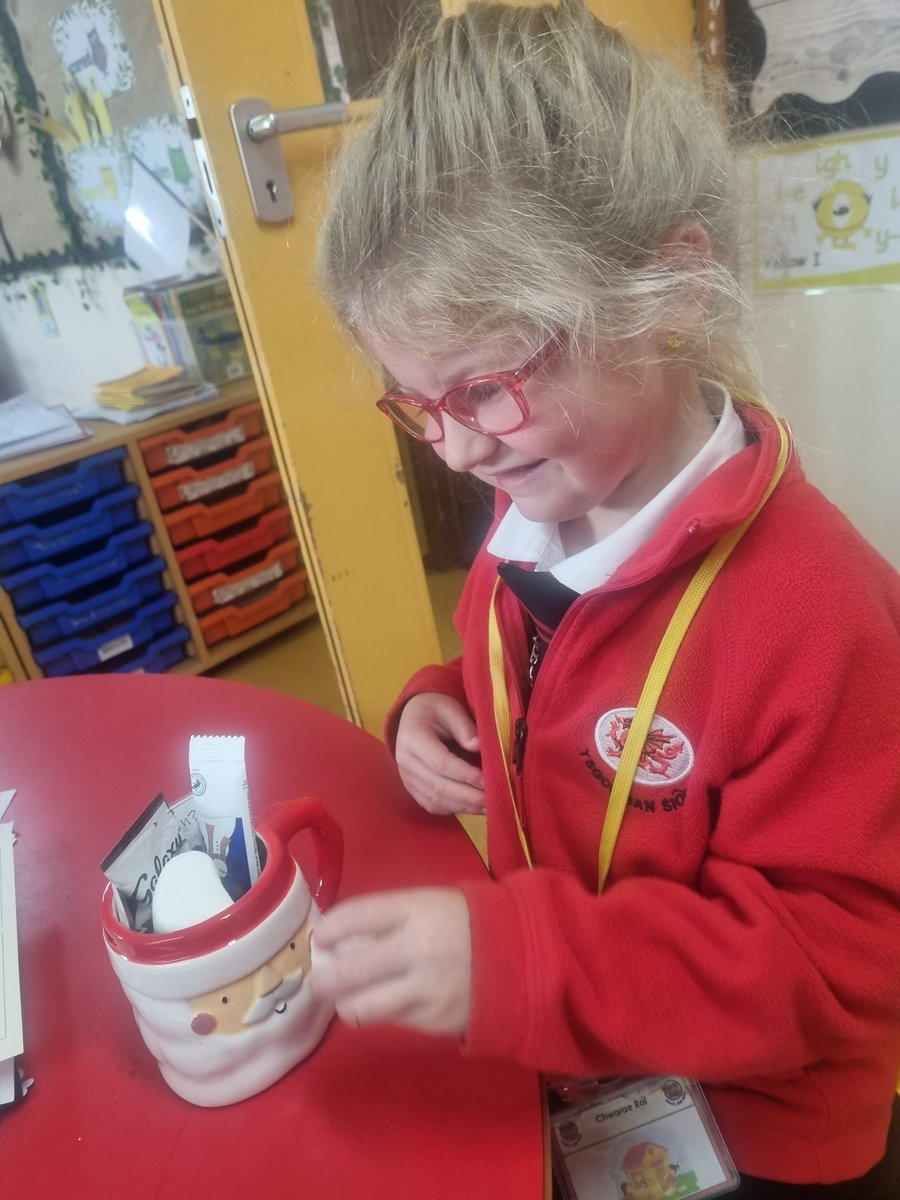 SanSior's tweet photo. Dosbarth Tryfan have been busy with their Christmas mug orders. These make ideal Christmas gifts. Email us to order JonesL1179@hwbcymru.net https://t.co/RUXppqt6y0
