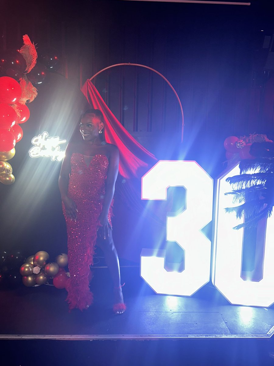 Shan 🌹 tweet media