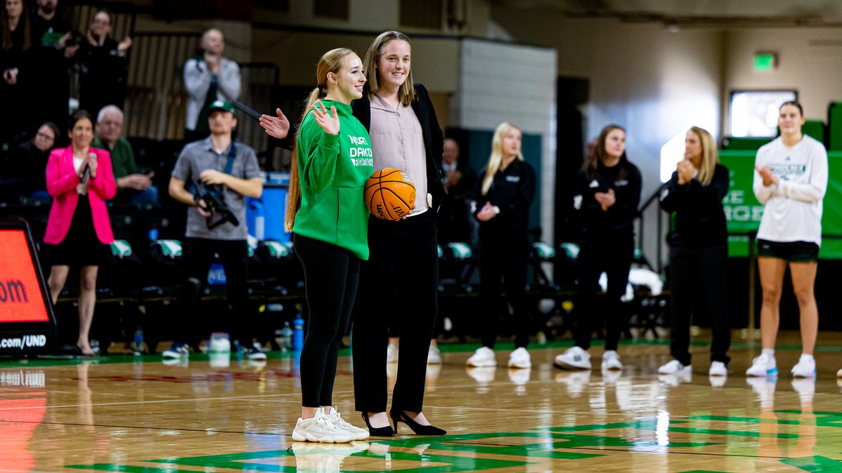 North Dakota Women's Basketball tweet media